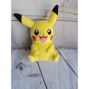 Official Pokemon Sitting Pikachu Yellow Plush Soft Toy 9" Nintendo Tomy